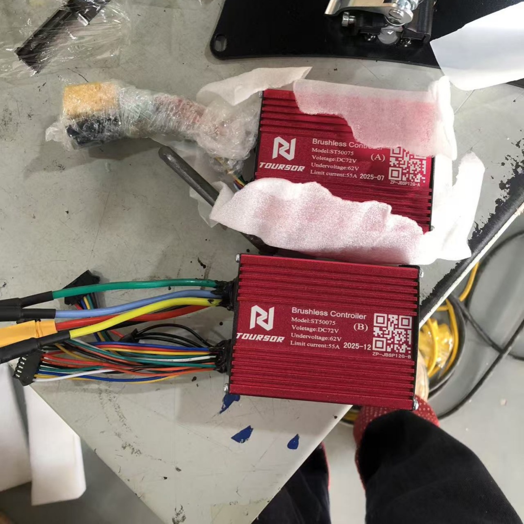 وحدة تحكم سرعة المحرك JB جديدة - مراجعة 72V 45A Dual Controller وسعره